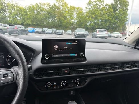 Certified 2024 Honda HR-V LX image 14
