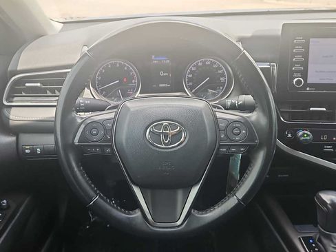 Used 2023 Toyota Camry SE FWD image 11