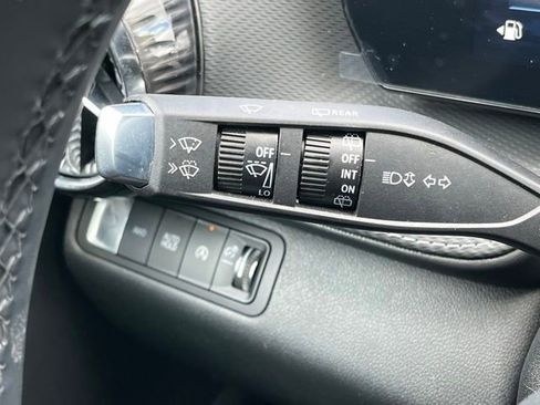 Used 2026 Chevrolet Equinox LT AWD/4WD image 35