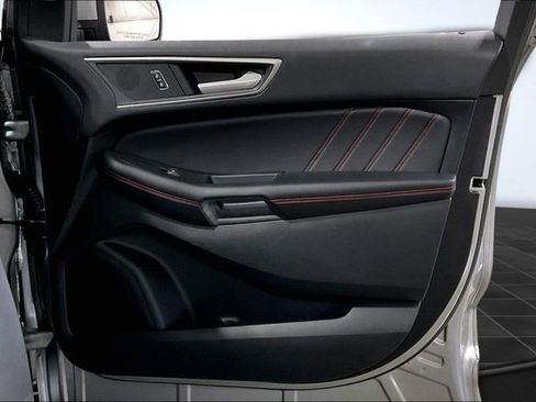 Used 2024 Ford Edge ST-Line image 24