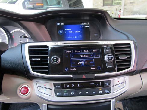 Used 2015 Honda Accord EX-L image 17