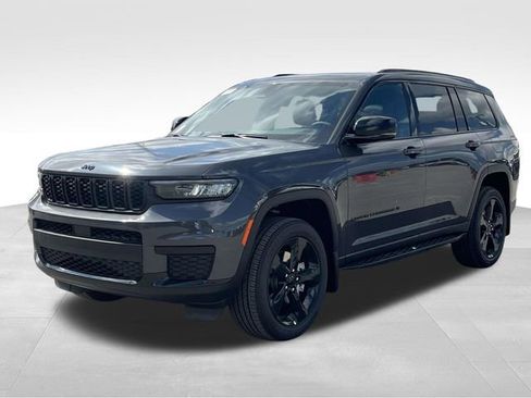 New 2025 Jeep Grand Cherokee L Altitude image 3