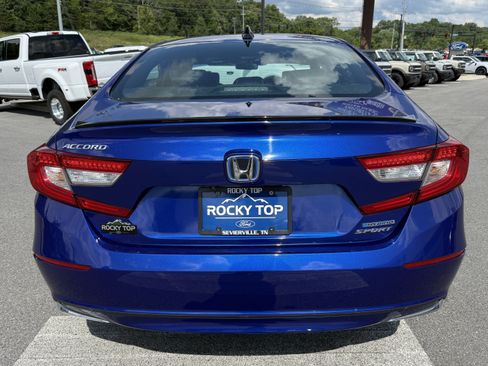 Used 2022 Honda Accord Sport image 6