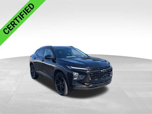 Certified 2025 Chevrolet Trax ACTIV w/ Driver Confidence Package FWD image 8