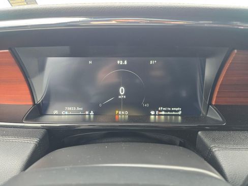 Used 2021 Lincoln Navigator 4WD image 29