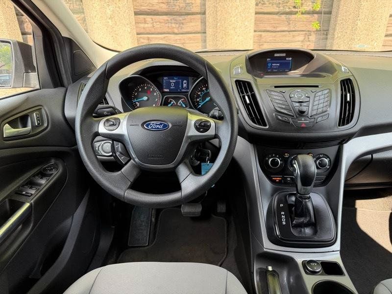 Used 2015 Ford Escape SE FWD image 11