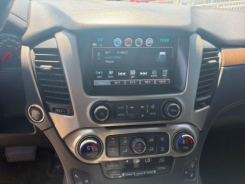 Used 2019 GMC Yukon XL Denali image 24