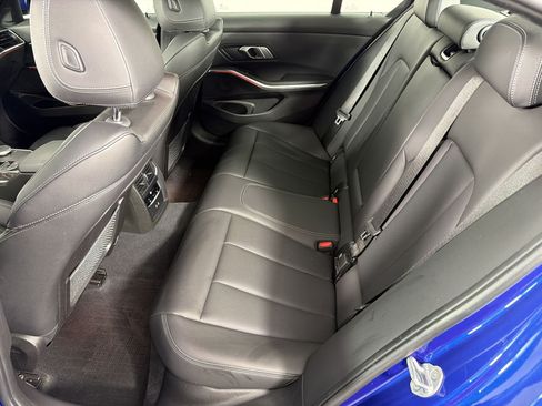 Used 2022 BMW 330i Sedan w/ M Sport Package RWD image 23
