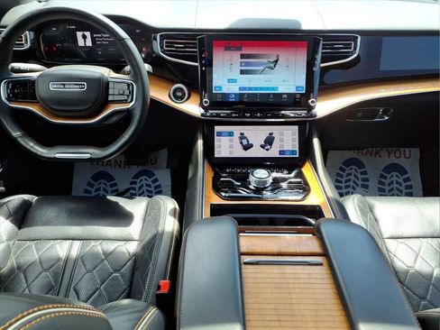 Used 2023 Jeep Grand Wagoneer Series III AWD/4WD image 20