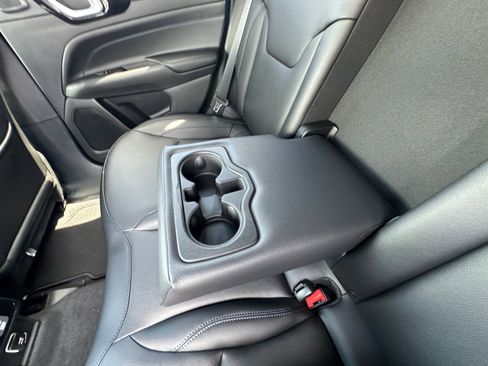 New 2025 Jeep Compass Limited w/ Sun & Sound Group AWD/4WD image 31