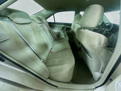 Used 2009 Toyota Camry LE FWD image 7