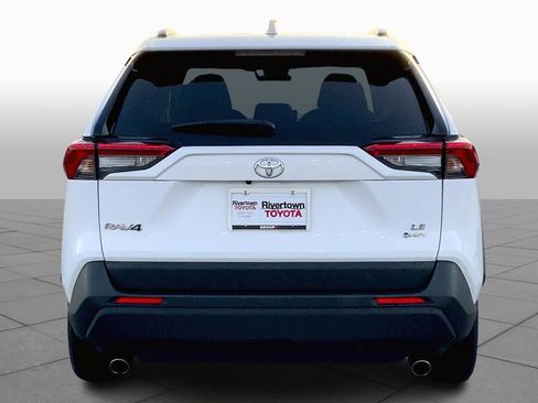 Used 2025 Toyota RAV4 LE image 4