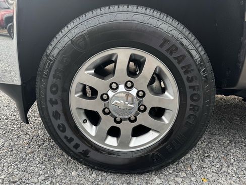 Used 2015 Chevrolet Silverado 3500 LTZ w/ LTZ Plus Package image 9