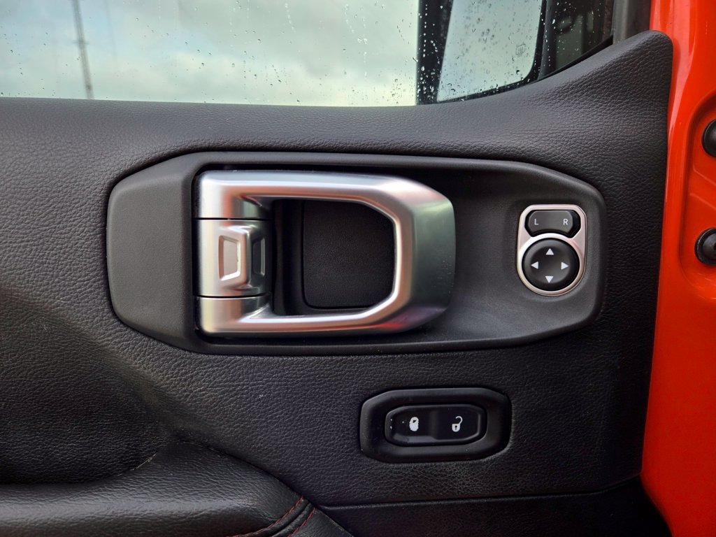 Used 2020 Jeep Gladiator Rubicon AWD/4WD image 15