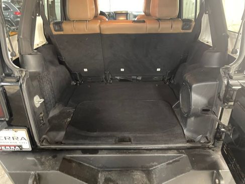 Used 2013 Jeep Wrangler Unlimited Sahara w/ Dual Top Group image 21