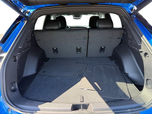 Used 2024 Chevrolet Equinox EV LT FWD image 17