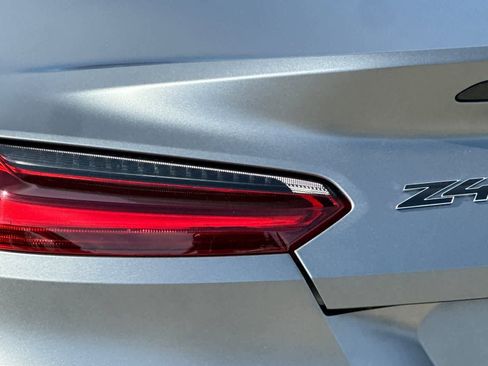 Used 2025 BMW Z4 M40i w/ Edition RWD image 35