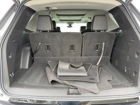 Used 2021 Chevrolet Traverse Premier w/ Redline Edition image 17