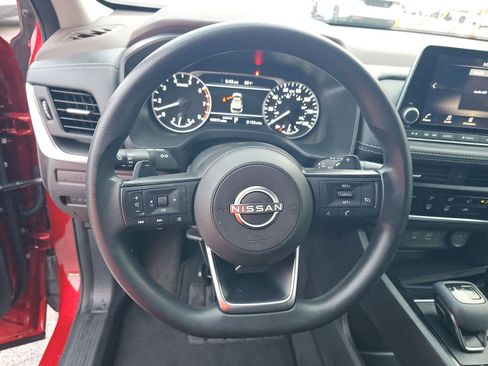 Used 2023 Nissan Rogue S image 13