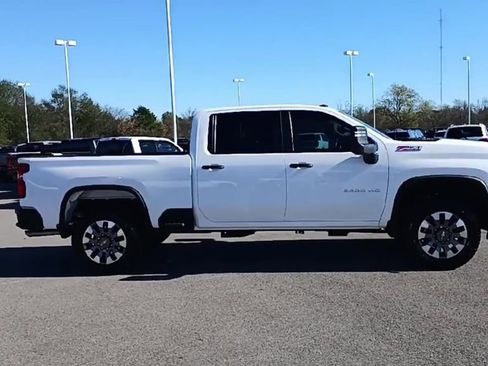 Certified 2025 Chevrolet Silverado 2500 Custom w/ Custom Value Package image 9