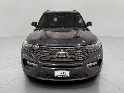 Used 2024 Ford Explorer XLT w/ Equipment Group 202A AWD/4WD image 14