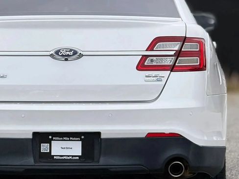 Used 2014 Ford Taurus SEL w/ Equipment Group 201A AWD/4WD image 14