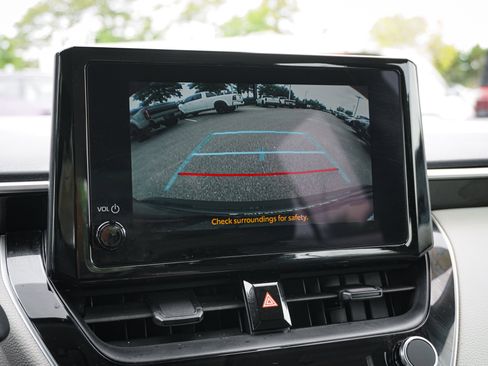 Used 2025 Toyota Corolla LE FWD image 26