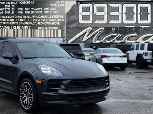 Used 2019 Porsche Macan AWD/4WD image 1