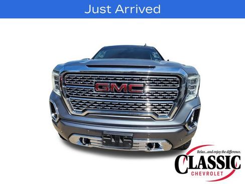 Used 2022 GMC Sierra 1500 Denali w/ Denali Premium Package AWD/4WD image 6