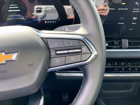 Used 2025 Chevrolet Equinox LT w/ Safety and Technology Package image 24