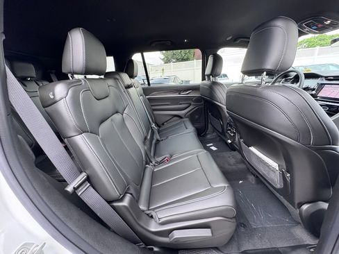 New 2026 Jeep Grand Cherokee L Limited AWD/4WD image 21