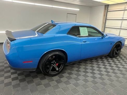 Used 2016 Dodge Challenger SRT Hellcat RWD image 27