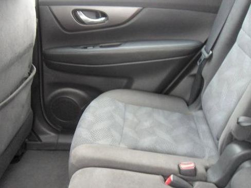 Used 2015 Nissan Rogue S image 15