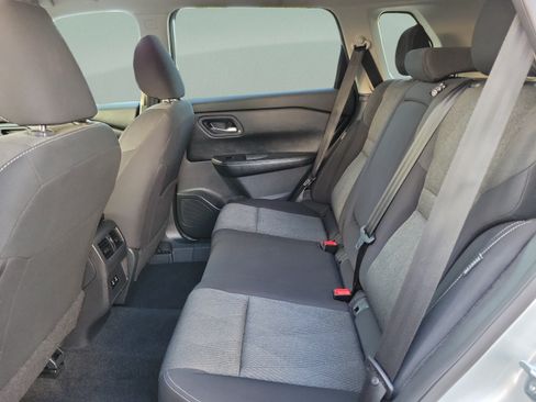Used 2024 Nissan Rogue SV FWD image 10