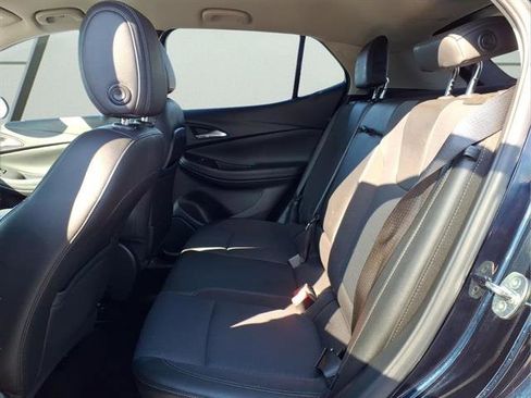 Used 2021 Buick Encore GX Select w/ Sport Touring Package image 9