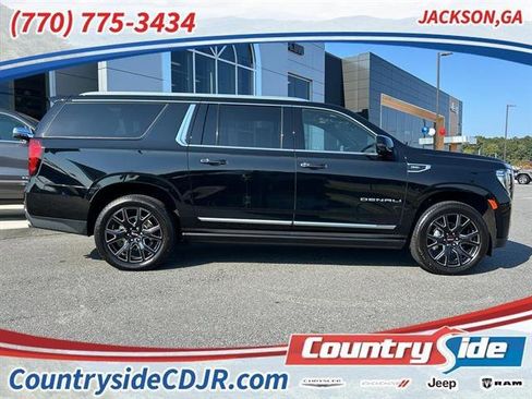 Used 2024 GMC Yukon XL Denali image 2