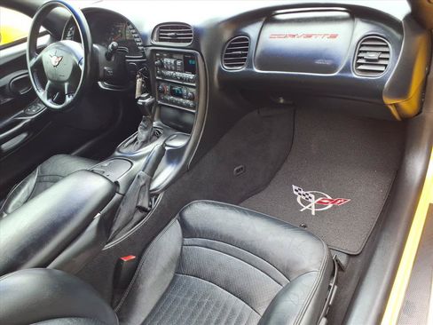 Used 2002 Chevrolet Corvette Convertible w/ Preferred Equipment Group2 RWD image 19
