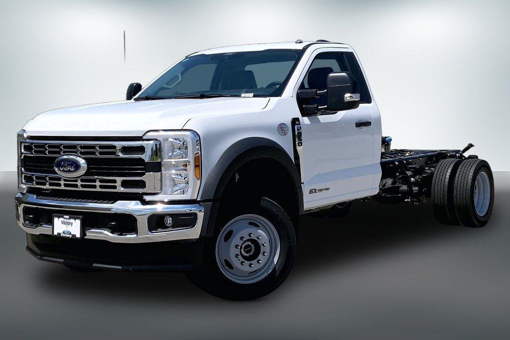 New 2026 Ford F550 4x4 Regular Cab Super Duty image 2