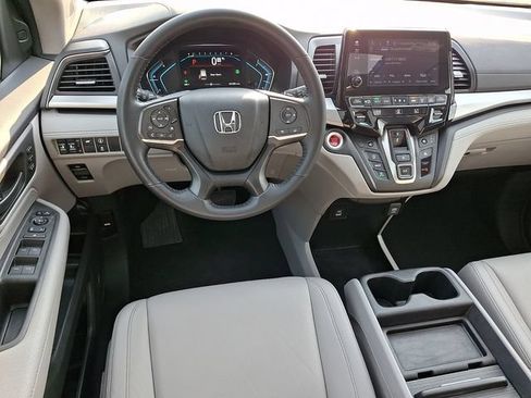 Certified 2024 Honda Odyssey EX-L image 12