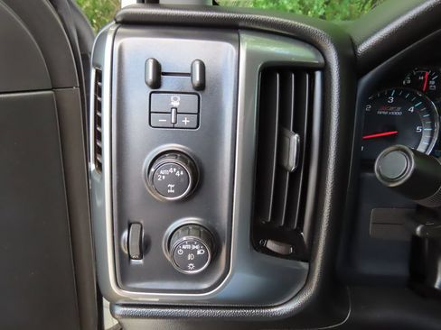 Used 2017 Chevrolet Silverado 1500 LT w/ LPO, Black Pack AWD/4WD image 12