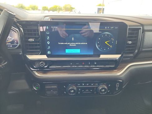 Used 2025 Chevrolet Silverado 2500 LT w/ Convenience Package AWD/4WD image 23