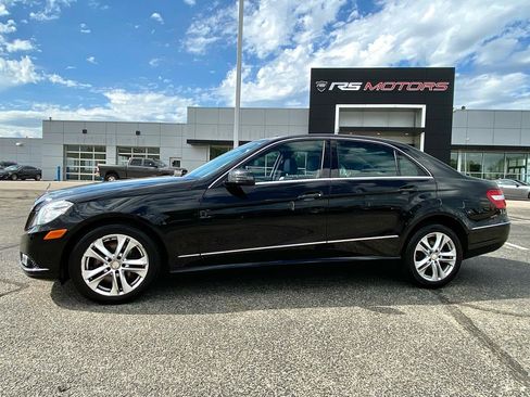Used 2011 Mercedes-Benz E 350 4MATIC Sedan image 16