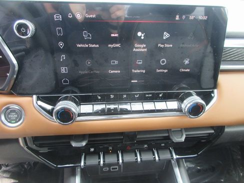 New 2026 GMC Canyon AT4 AWD/4WD image 16