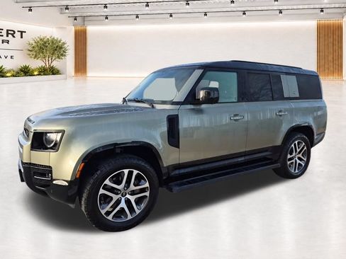 Used 2024 Land Rover Defender 130 X-Dynamic SE AWD/4WD image 5