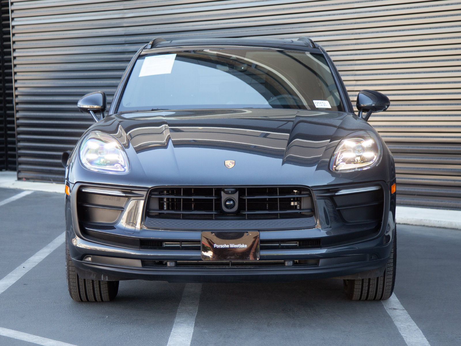 Certified 2026 Porsche Macan AWD/4WD image 10