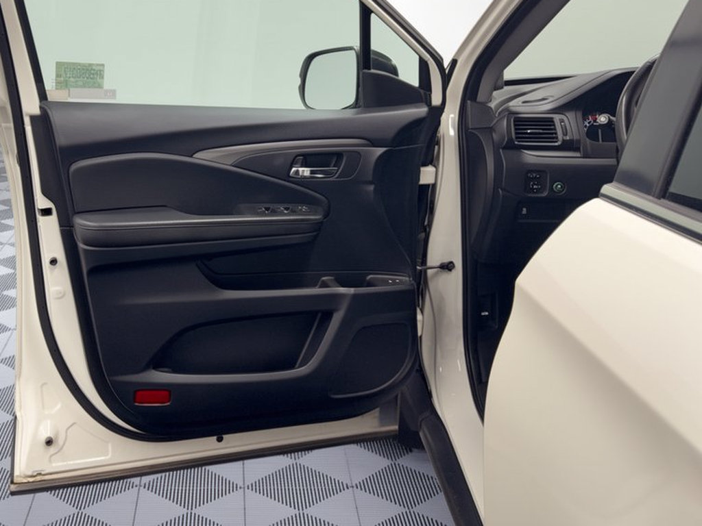 Used 2017 Honda Pilot EX-L image 14