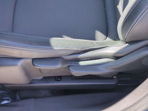 Certified 2024 Buick Encore GX Preferred AWD/4WD image 17