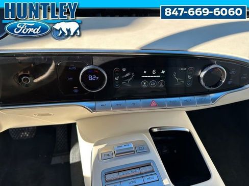 Used 2024 Genesis Electrified GV70 Advanced image 21