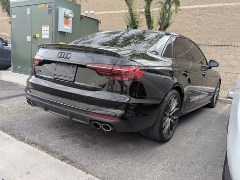 Used 2021 Audi S4 Premium Plus w/ Premium Plus Package image 4