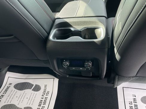 New 2026 Chevrolet Traverse RS image 18